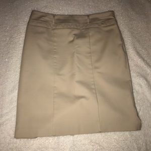 classic pencil skirt (w/ kick-pleat)